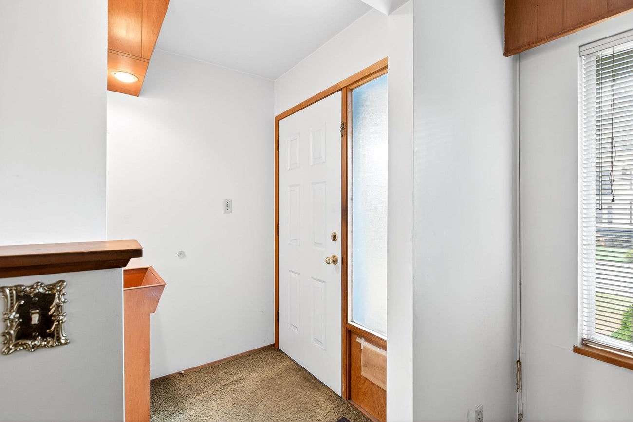 1871 Regan Avenue - Central Coquitlam Single Family Residence for Sale, 5 Bedrooms (R3055135) #4