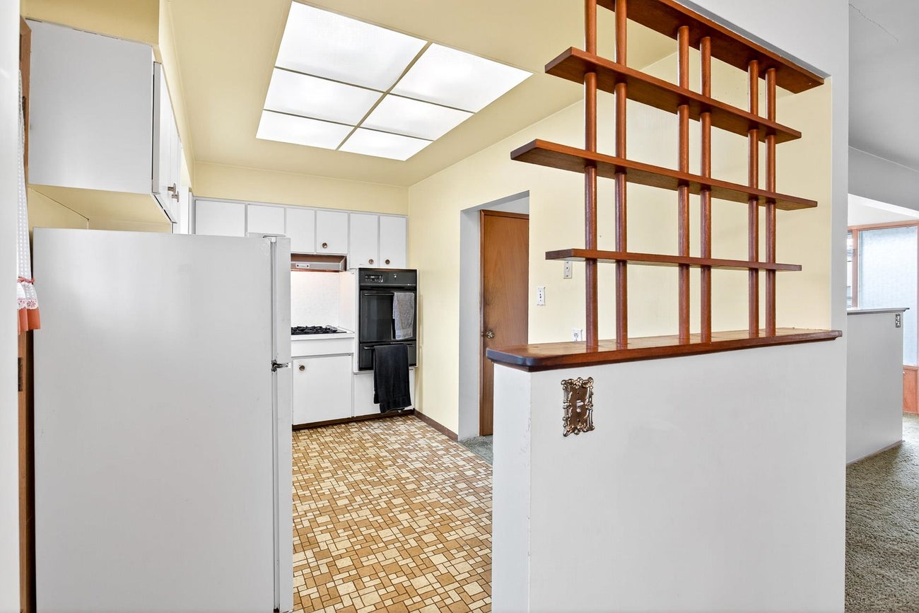 1871 Regan Avenue - Central Coquitlam Single Family Residence for Sale, 5 Bedrooms (R3055135) #9