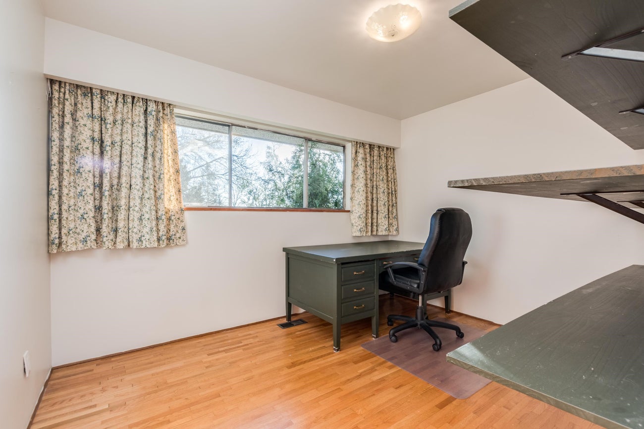 7046 Hillview Street - Government Road Single Family Residence for Sale, 4 Bedrooms (R3055269) #14