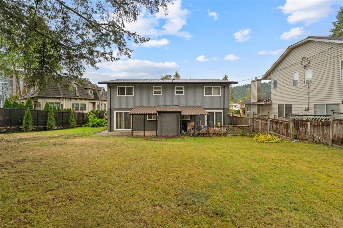 663-665 Harrison Avenue - Coquitlam West Single Family Residence for Sale, 7 Bedrooms (R3055622)# - 26