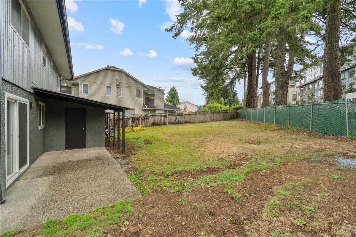 663-665 Harrison Avenue - Coquitlam West Single Family Residence for Sale, 7 Bedrooms (R3055622)# - 31