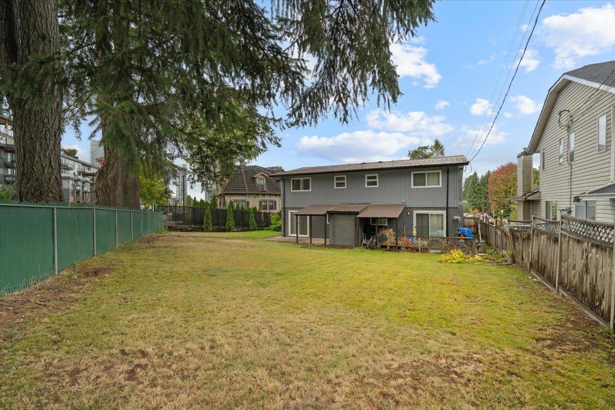 663-665 Harrison Avenue - Coquitlam West Single Family Residence for Sale, 7 Bedrooms (R3055622)# - 33