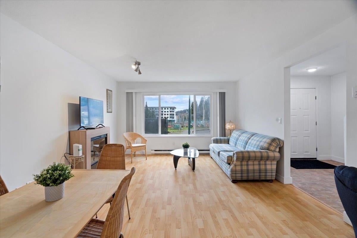 663-665 Harrison Avenue - Coquitlam West Single Family Residence for Sale, 7 Bedrooms (R3055622)# - 3