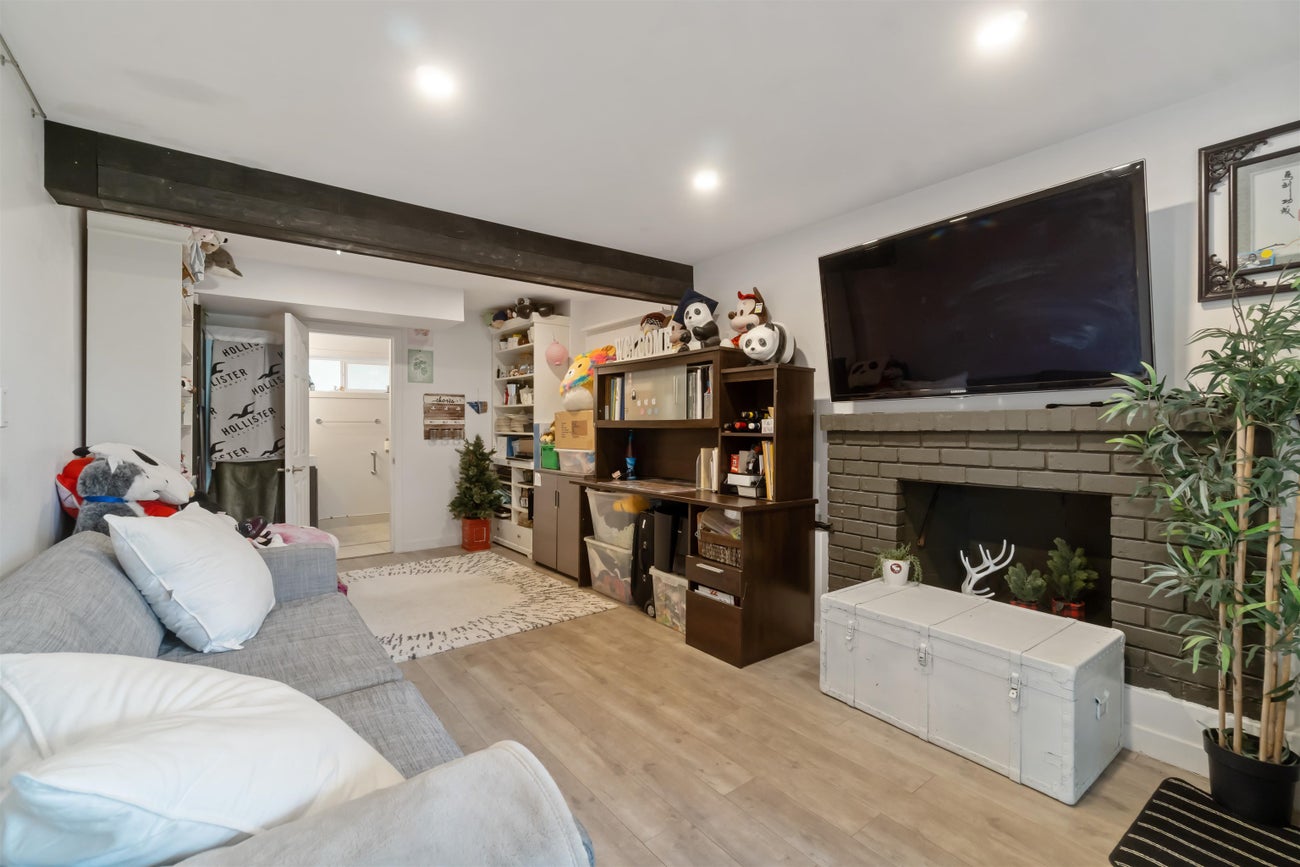 309 Gloucester Court - Coquitlam East Single Family Residence for Sale, 4 Bedrooms (R3056536)# - 3