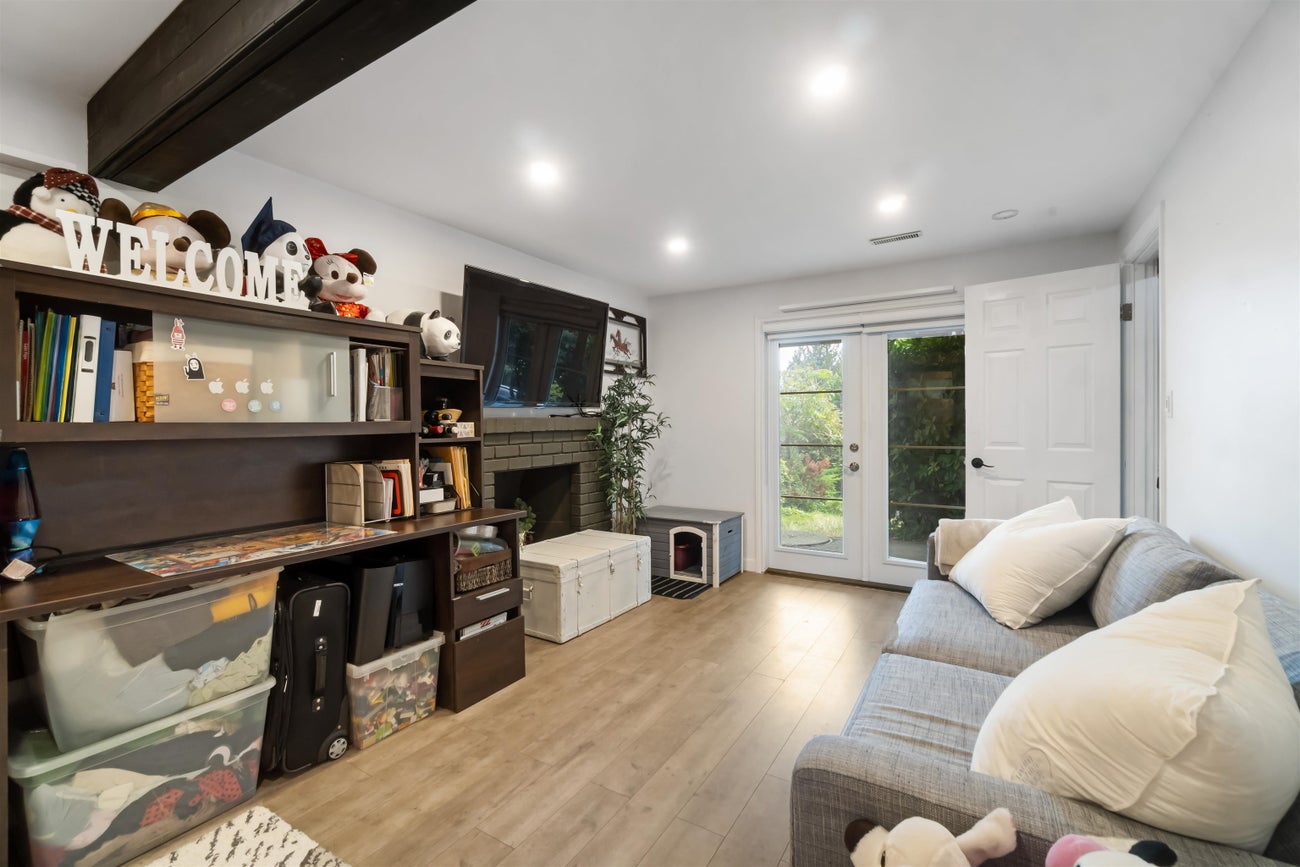 309 Gloucester Court - Coquitlam East Single Family Residence for Sale, 4 Bedrooms (R3056536)# - 4