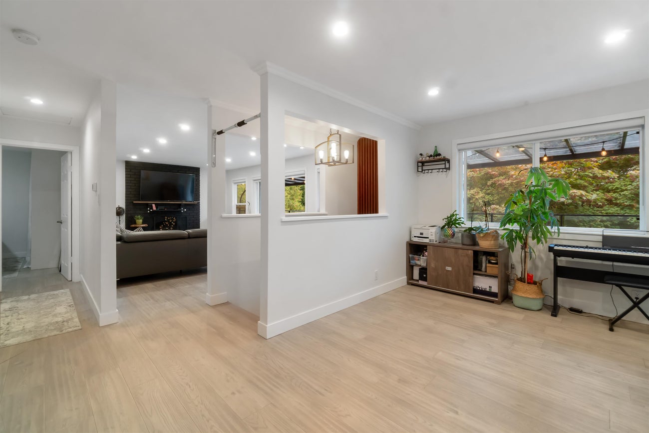 309 Gloucester Court - Coquitlam East Single Family Residence for Sale, 4 Bedrooms (R3056536)# - 8