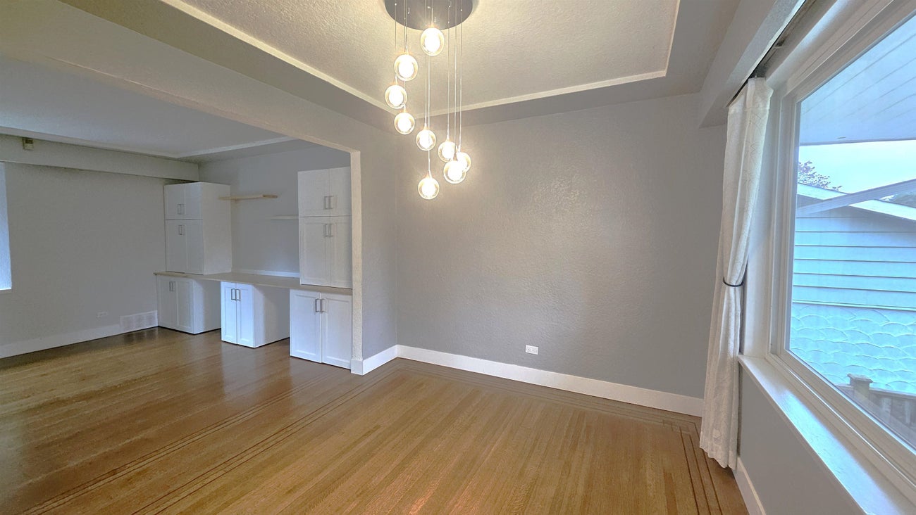 845 Smith Avenue - Coquitlam West Single Family Residence for Sale, 3 Bedrooms (R3056766)# - 10