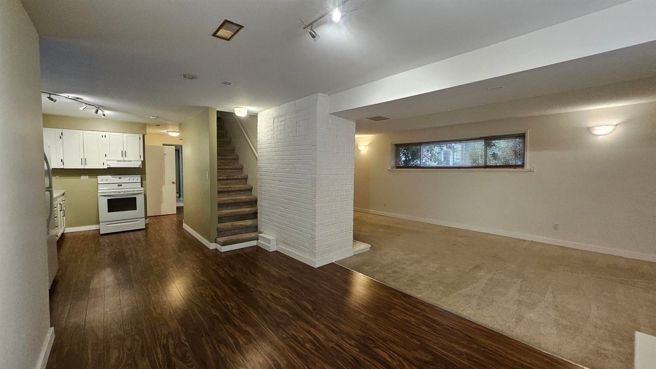 845 Smith Avenue - Coquitlam West Single Family Residence for Sale, 3 Bedrooms (R3056766)# - 24