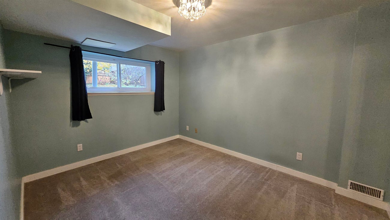 845 Smith Avenue - Coquitlam West Single Family Residence for Sale, 3 Bedrooms (R3056766)# - 29