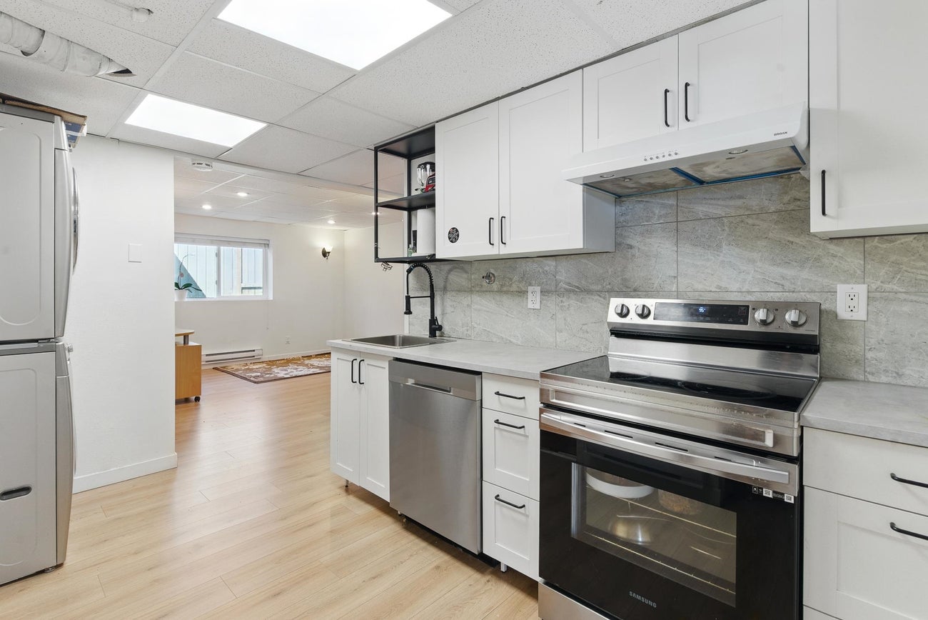 2661 Rogate Avenue - Coquitlam East Single Family Residence for Sale, 5 Bedrooms (R3056918)# - 22 2661 Rogate Avenue - Coquitlam East Single Family Residence for Sale, 5 Bedrooms (R3056918)# - 22