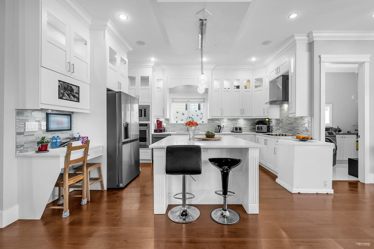 1640 Como Lake Avenue - Central Coquitlam Single Family Residence for Sale, 9 Bedrooms (R3056942)# - 10