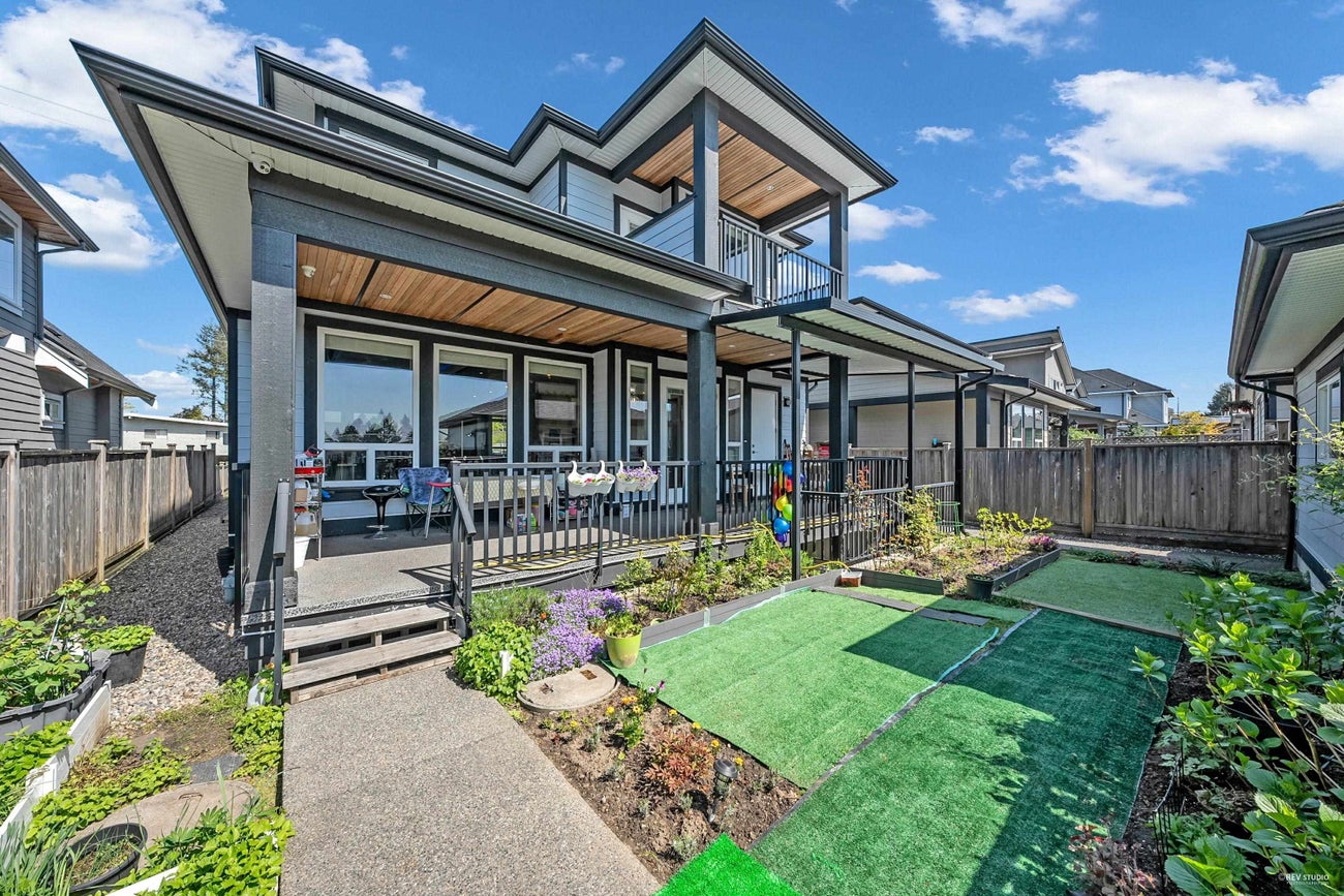 1640 Como Lake Avenue - Central Coquitlam Single Family Residence for Sale, 9 Bedrooms (R3056942)# - 36