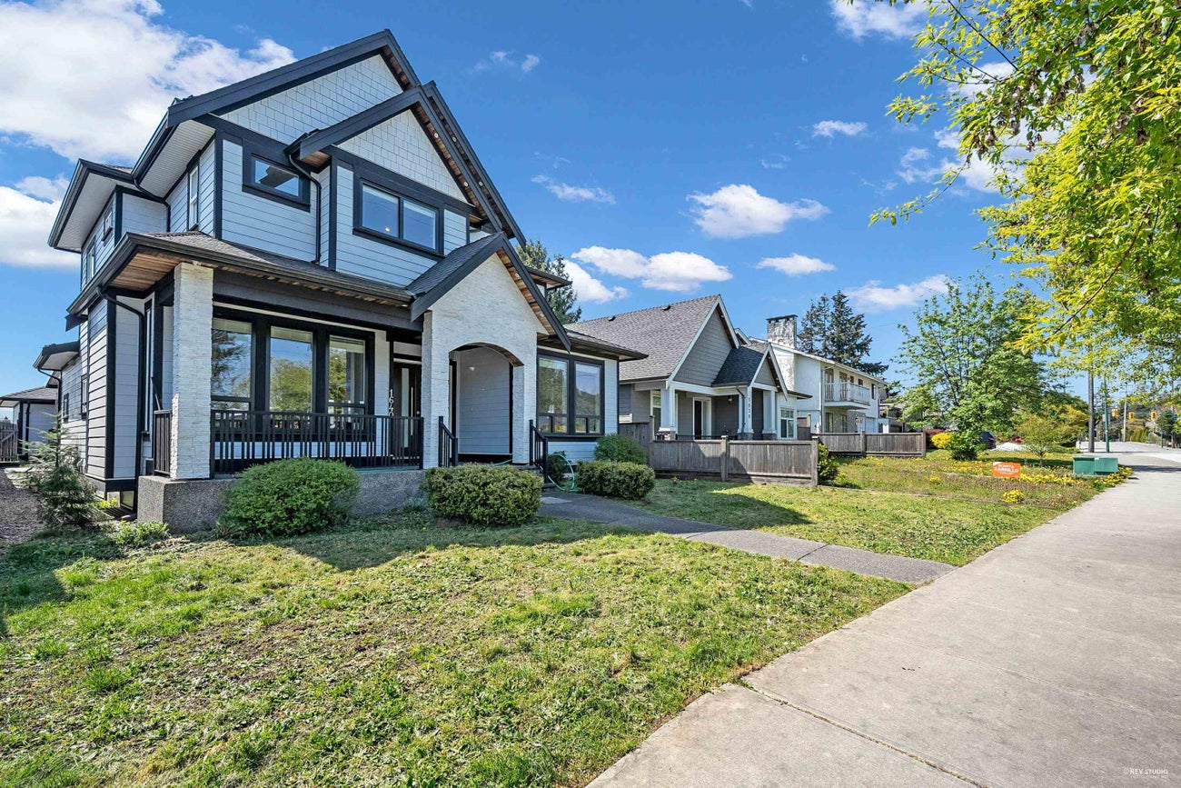 1640 Como Lake Avenue - Central Coquitlam Single Family Residence for Sale, 9 Bedrooms (R3056942)# - 38