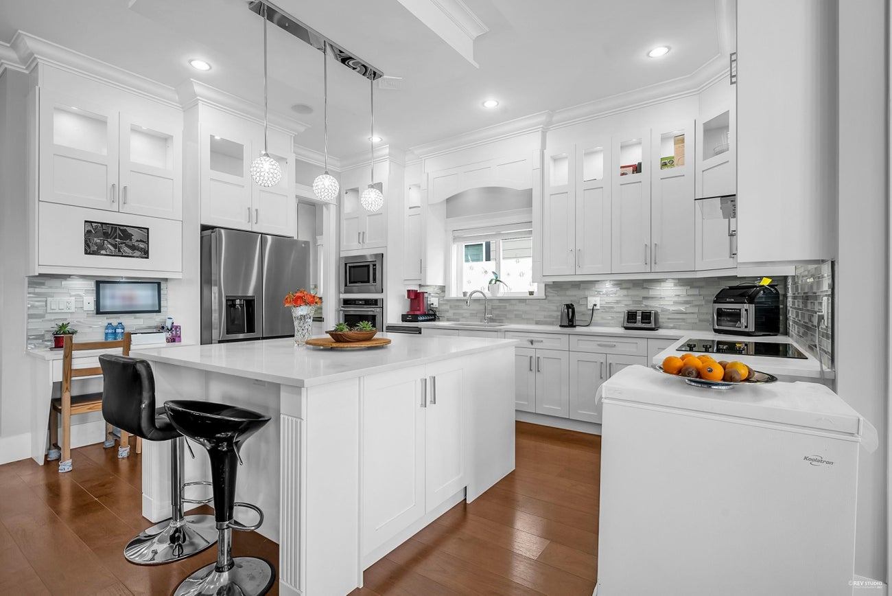 1640 Como Lake Avenue - Central Coquitlam Single Family Residence for Sale, 9 Bedrooms (R3056942)# - 9