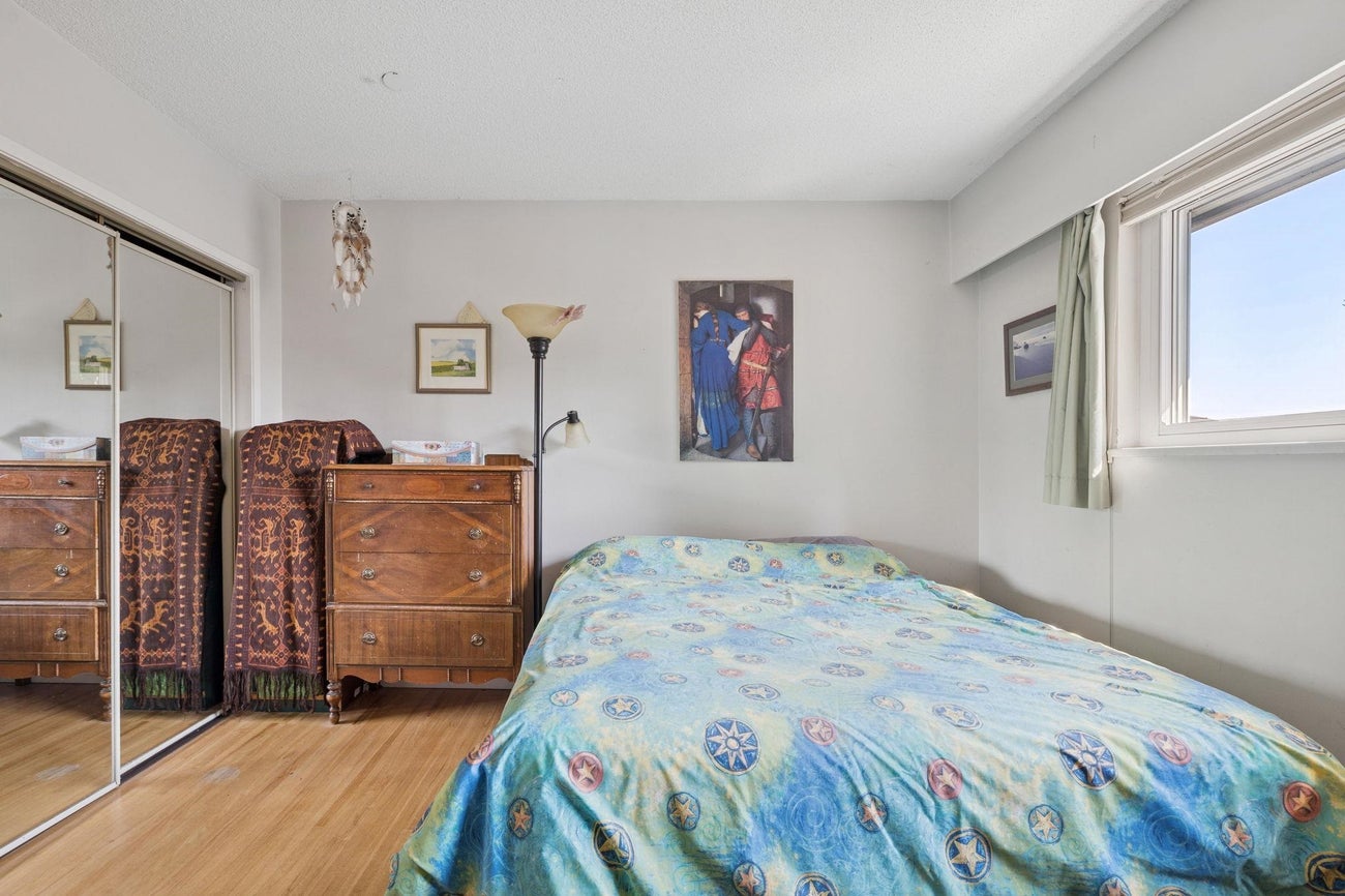 1610 Smith Avenue - Central Coquitlam Single Family Residence for Sale, 4 Bedrooms (R3057947)# - 21