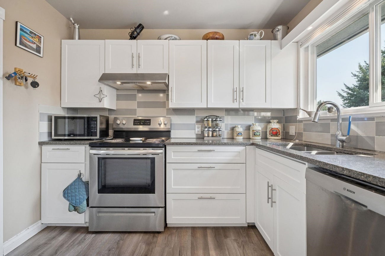 1610 Smith Avenue - Central Coquitlam Single Family Residence for Sale, 4 Bedrooms (R3057947)# - 2