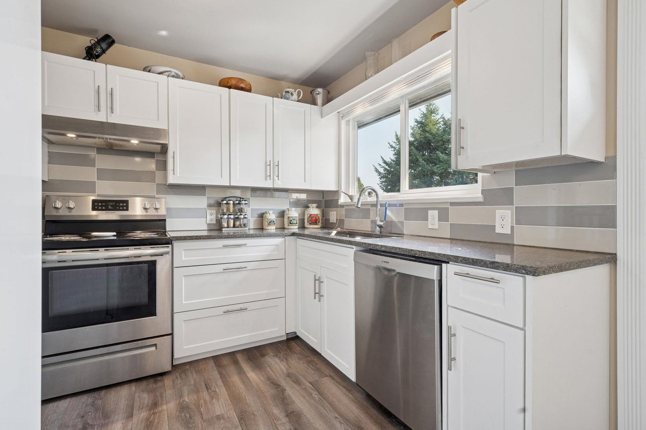 1610 Smith Avenue - Central Coquitlam Single Family Residence for Sale, 4 Bedrooms (R3057947)# - 5