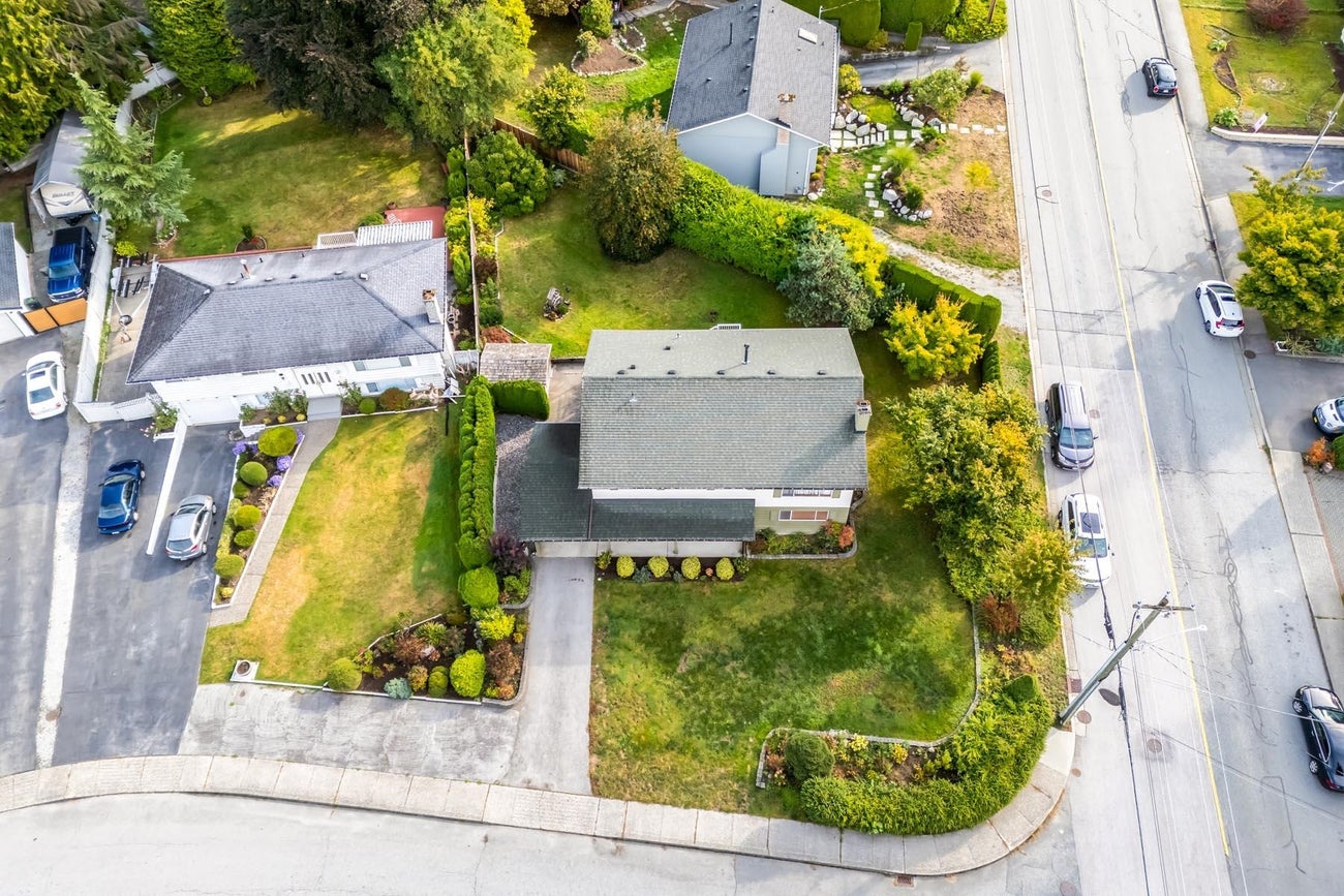 661 Cypress Street - Central Coquitlam Single Family Residence for Sale, 5 Bedrooms (R3058004)# - 10