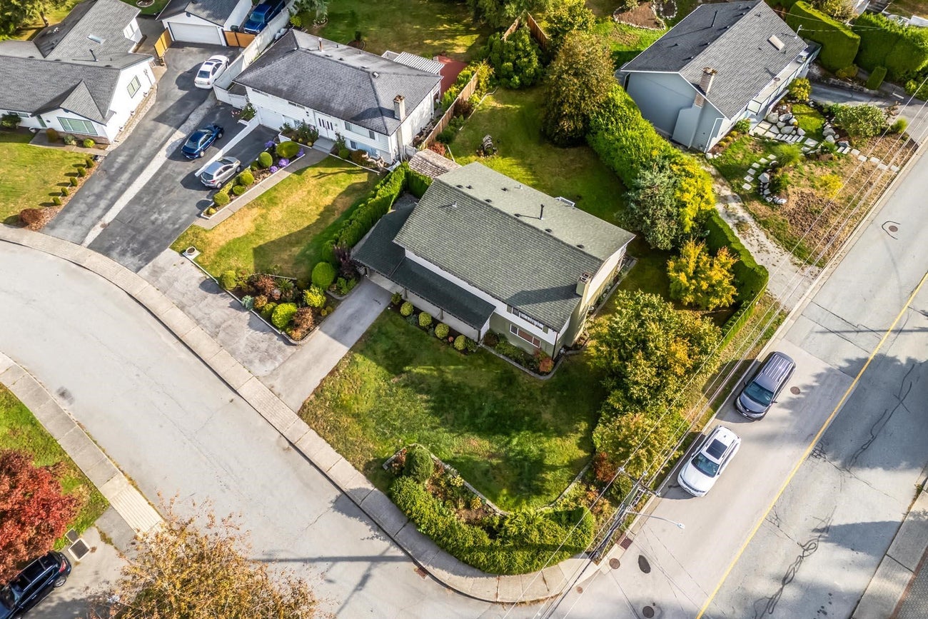 661 Cypress Street - Central Coquitlam Single Family Residence for Sale, 5 Bedrooms (R3058004)# - 11