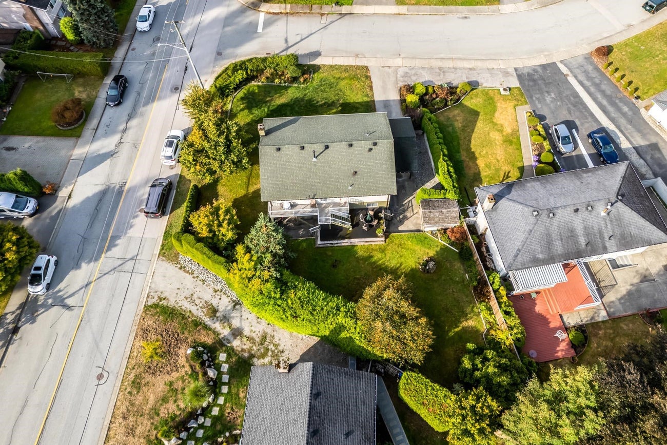 661 Cypress Street - Central Coquitlam Single Family Residence for Sale, 5 Bedrooms (R3058004)# - 12