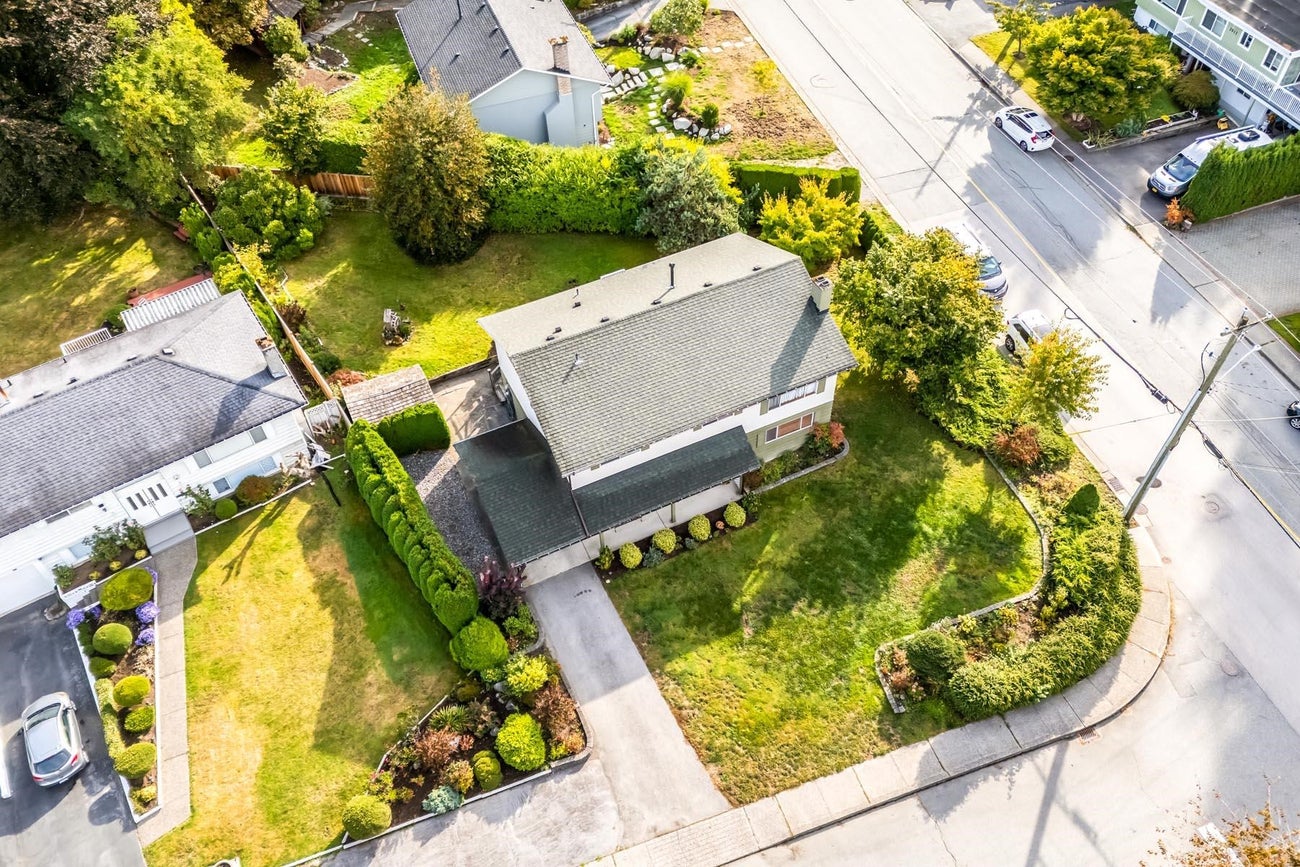 661 Cypress Street - Central Coquitlam Single Family Residence for Sale, 5 Bedrooms (R3058004)# - 9