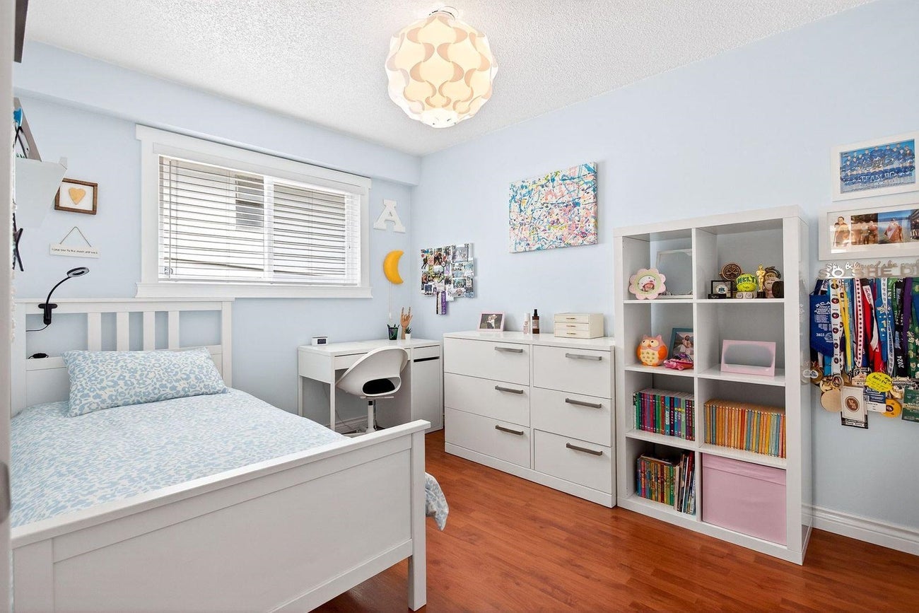320 Dartmoor Drive - Coquitlam East Single Family Residence for Sale, 4 Bedrooms (R3058395)# - 19