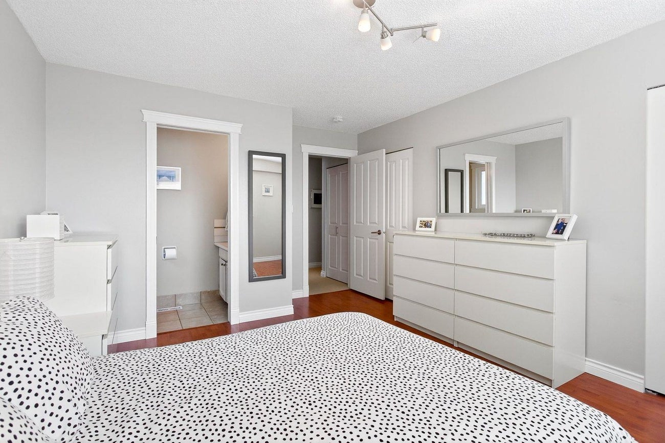 320 Dartmoor Drive - Coquitlam East Single Family Residence for Sale, 4 Bedrooms (R3058395)# - 22