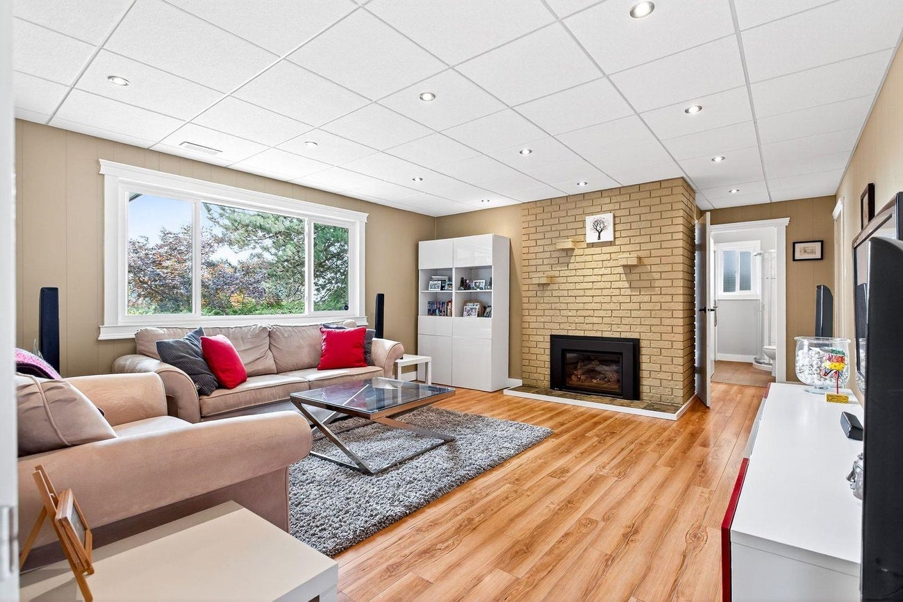 320 Dartmoor Drive - Coquitlam East Single Family Residence for Sale, 4 Bedrooms (R3058395)# - 24
