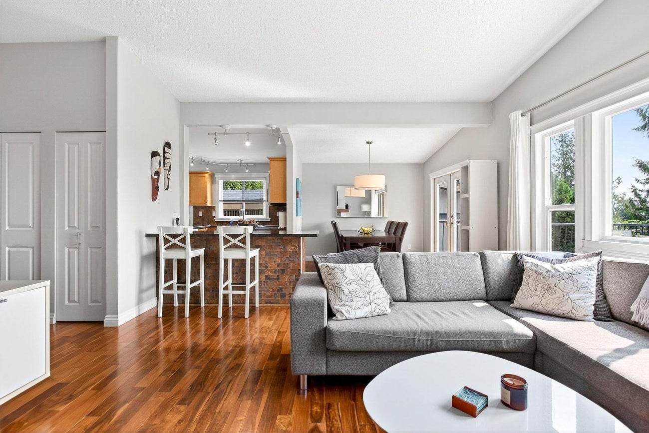 320 Dartmoor Drive - Coquitlam East Single Family Residence for Sale, 4 Bedrooms (R3058395)# - 7