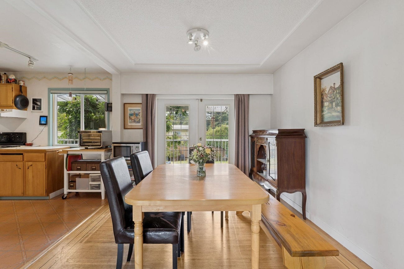 558 Draycott Street - Central Coquitlam Single Family Residence for Sale, 4 Bedrooms (R3059112)# - 8