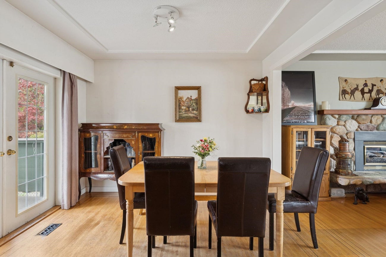 558 Draycott Street - Central Coquitlam Single Family Residence for Sale, 4 Bedrooms (R3059112)# - 9