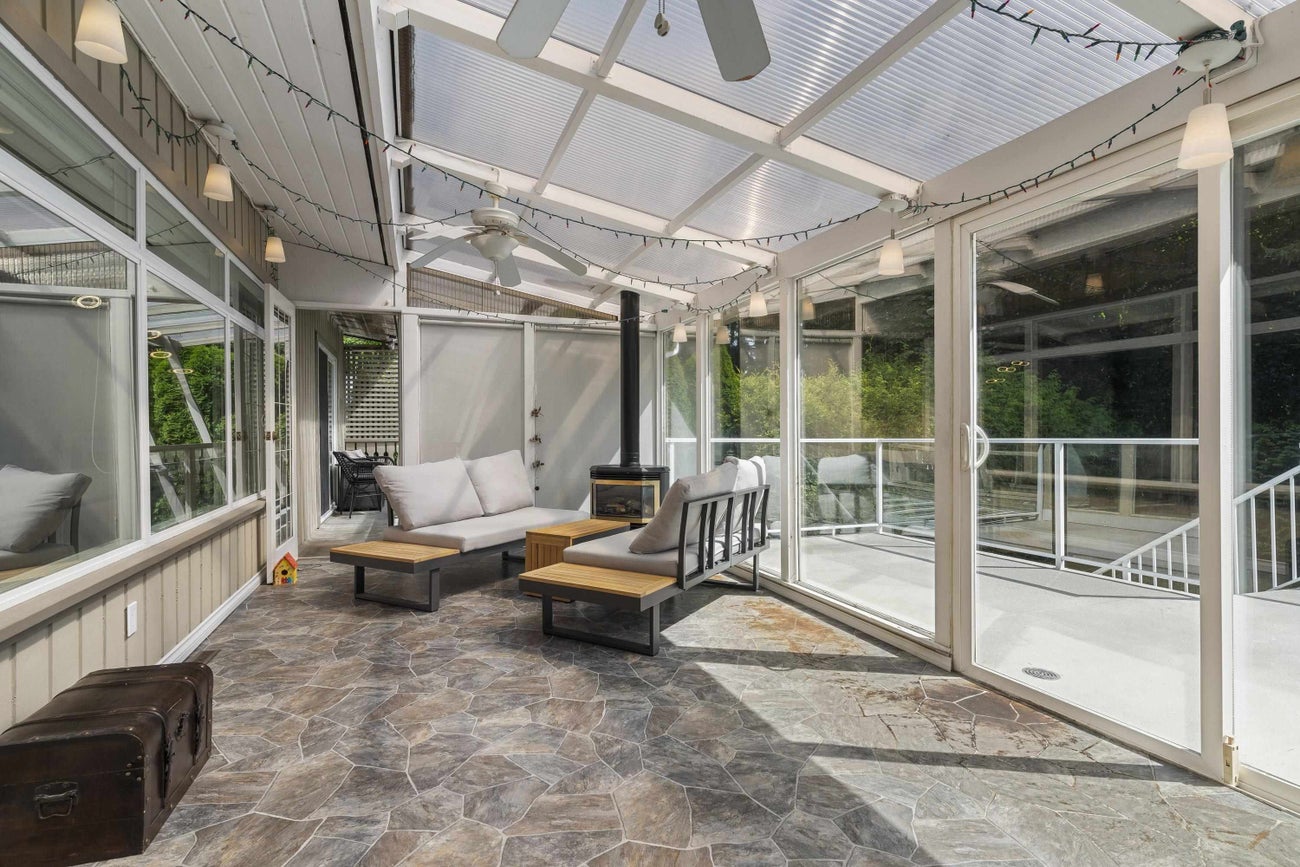 532 Perth Avenue - Coquitlam West Single Family Residence for Sale, 5 Bedrooms (R3059198)# - 16