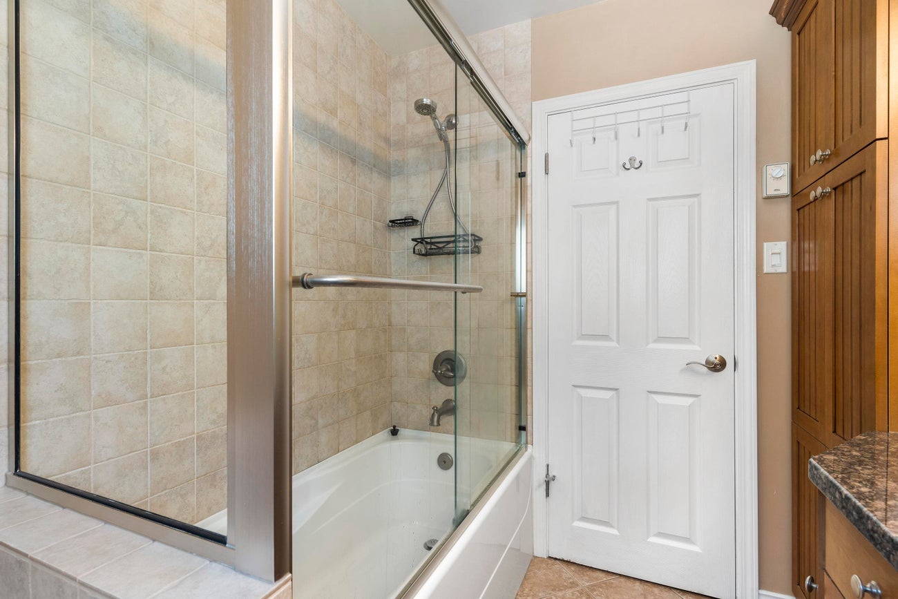 532 Perth Avenue - Coquitlam West Single Family Residence for Sale, 5 Bedrooms (R3059198)# - 26