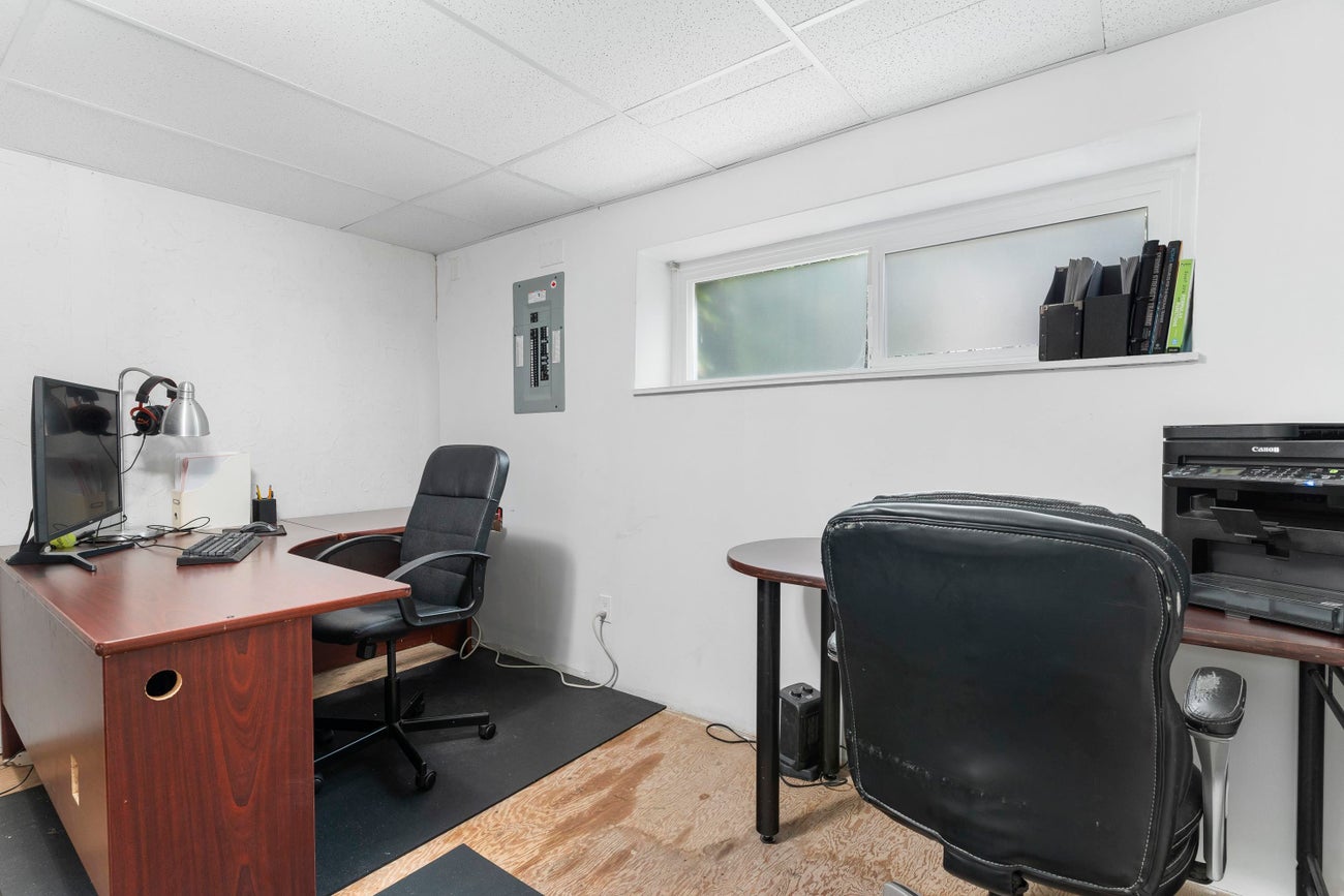 532 Perth Avenue - Coquitlam West Single Family Residence for Sale, 5 Bedrooms (R3059198)# - 27