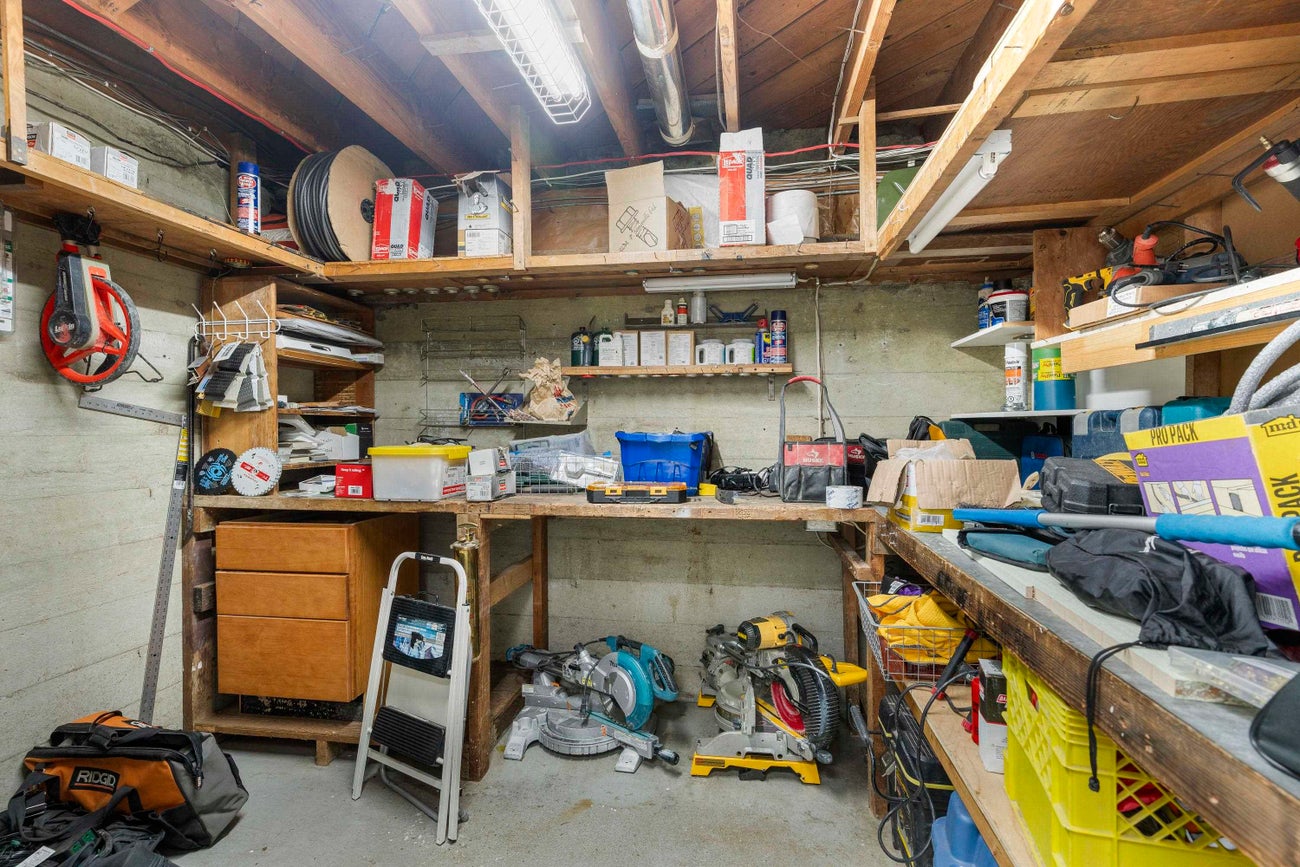 532 Perth Avenue - Coquitlam West Single Family Residence for Sale, 5 Bedrooms (R3059198)# - 33