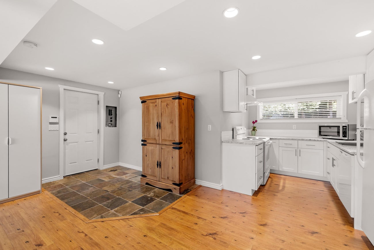 525 Appian Way - Coquitlam West Single Family Residence for Sale, 3 Bedrooms (R3059411)# - 25