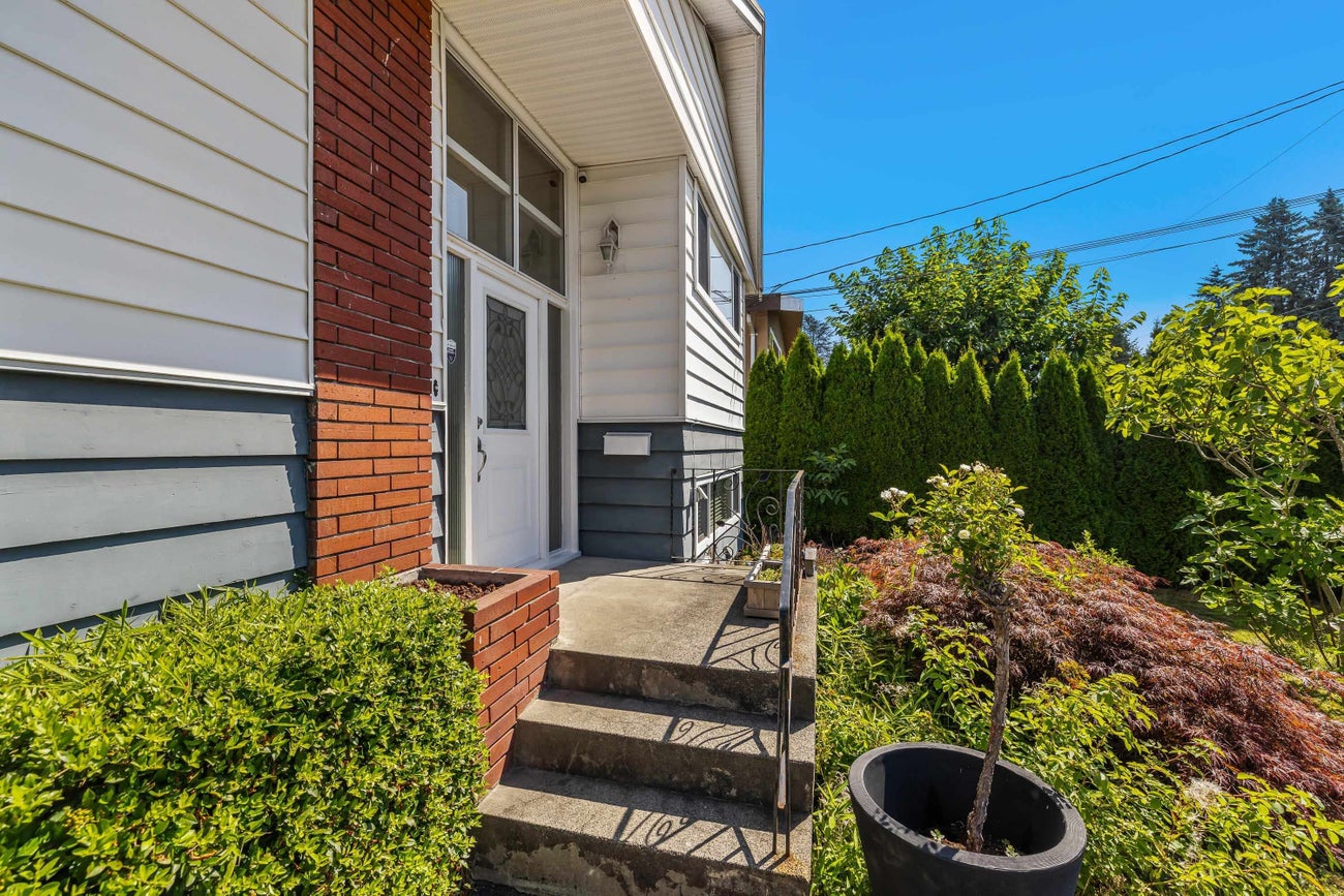 525 Appian Way - Coquitlam West Single Family Residence for Sale, 3 Bedrooms (R3059411)# - 3