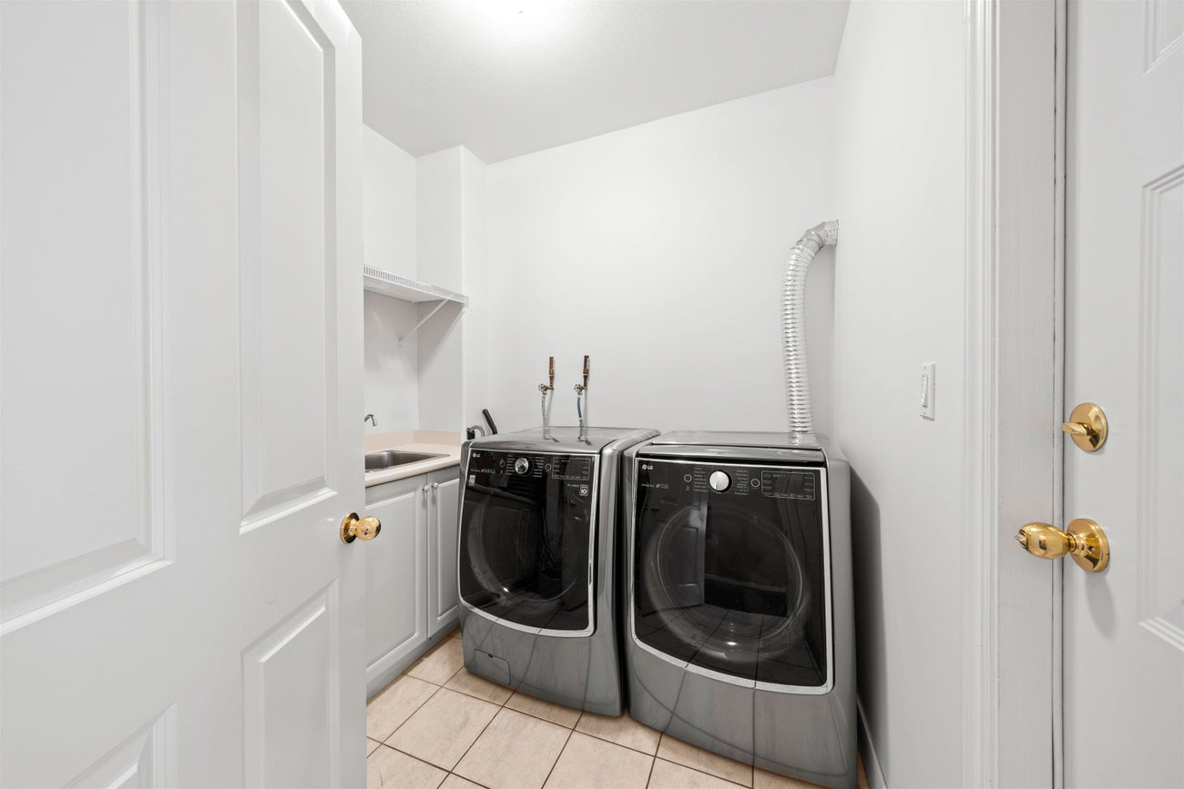 3550 Phillips Avenue - Government Road Single Family Residence for Sale, 8 Bedrooms (R3059605)# - 25