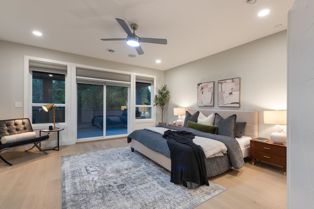 1211 Foster Avenue - Central Coquitlam Single Family Residence for Sale, 8 Bedrooms (R3059653)# - 21