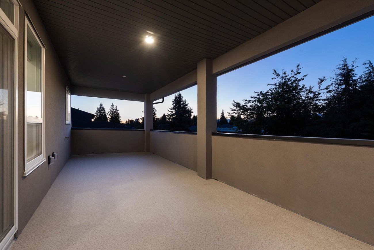1211 Foster Avenue - Central Coquitlam Single Family Residence for Sale, 8 Bedrooms (R3059653)# - 27