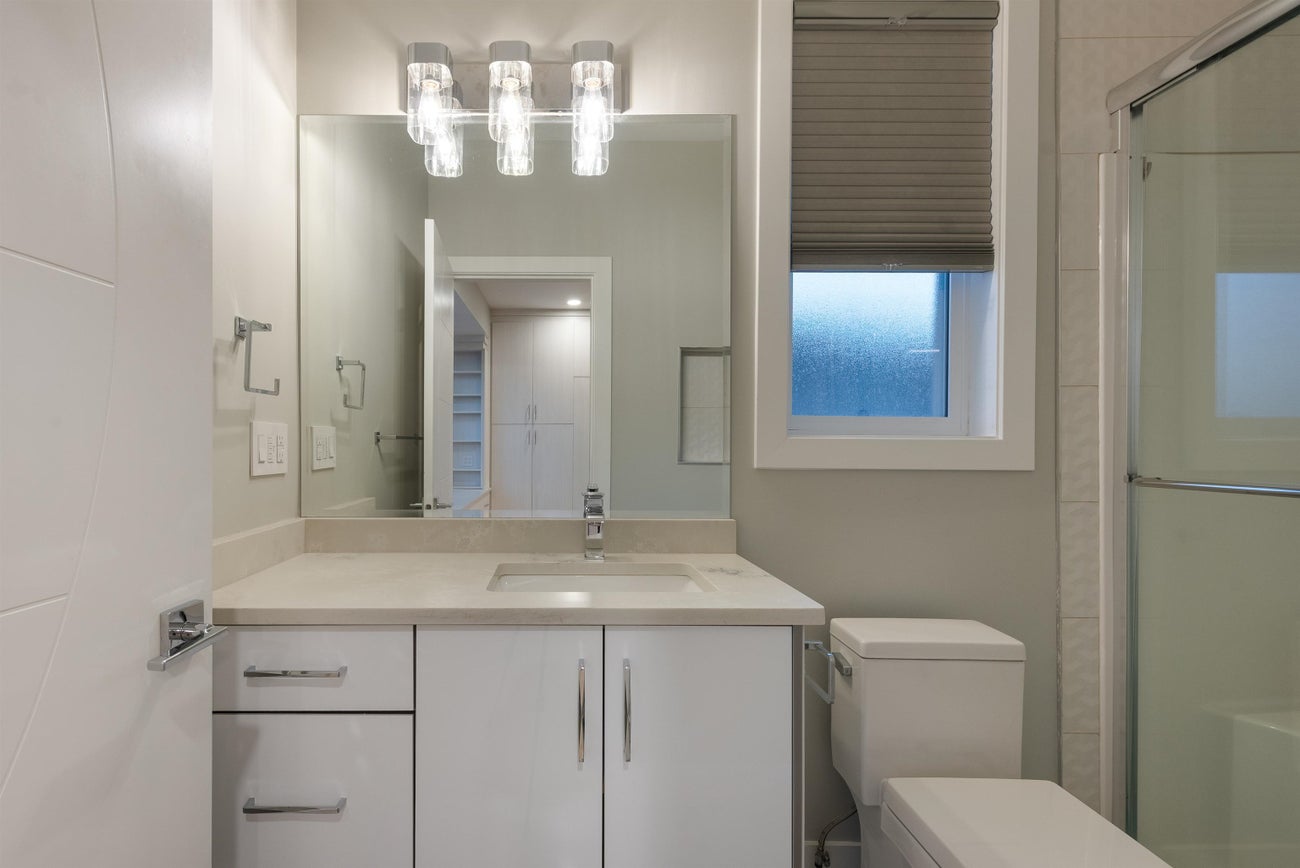 1211 Foster Avenue - Central Coquitlam Single Family Residence for Sale, 8 Bedrooms (R3059653)# - 29