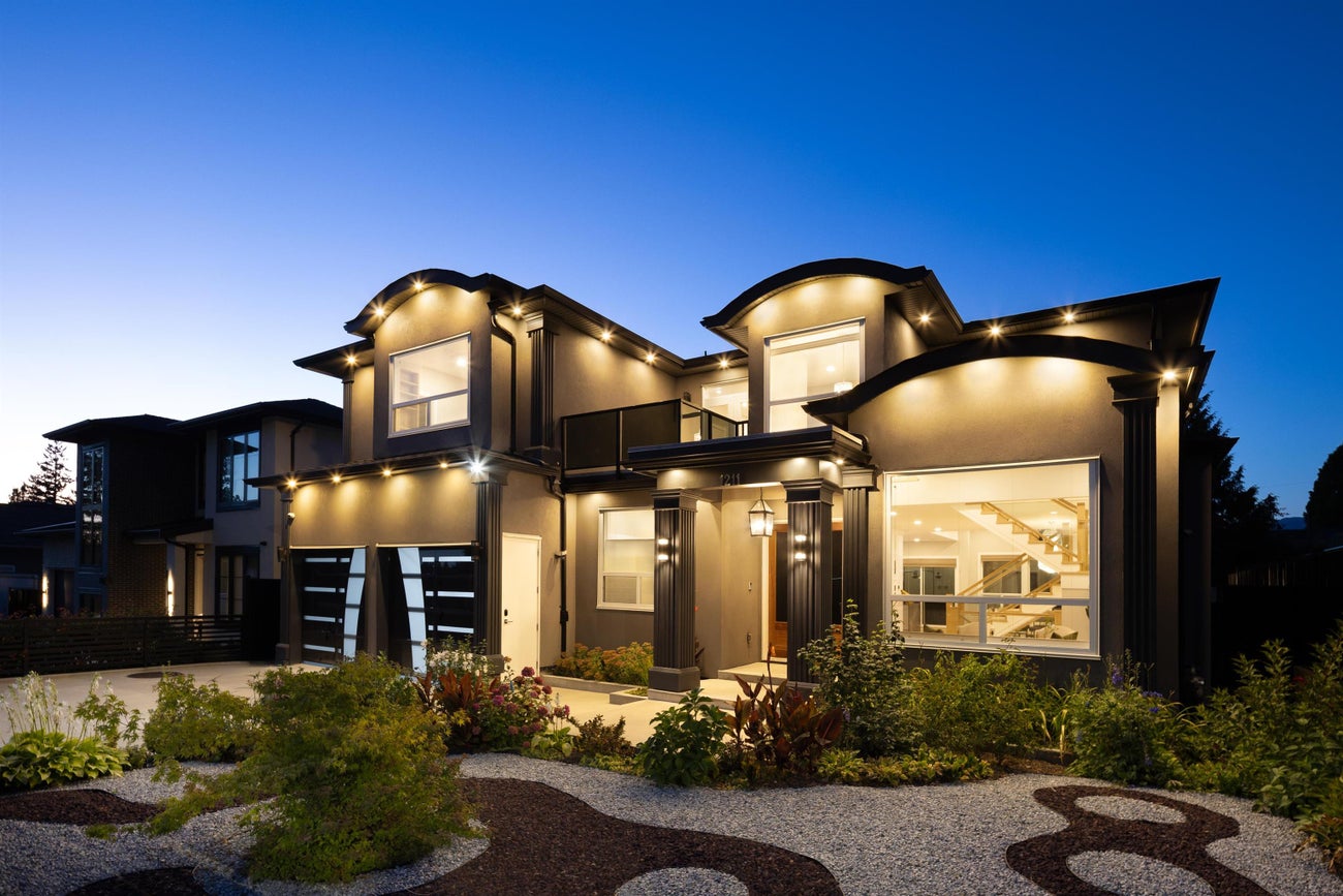 1211 Foster Avenue - Central Coquitlam Single Family Residence for Sale, 8 Bedrooms (R3059653)# - 2