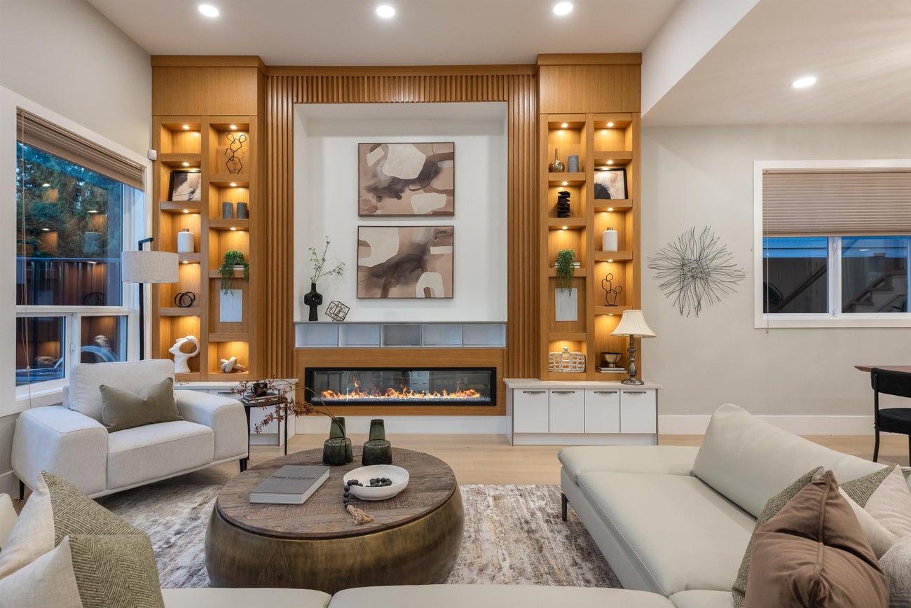 1211 Foster Avenue - Central Coquitlam Single Family Residence for Sale, 8 Bedrooms (R3059653)# - 9