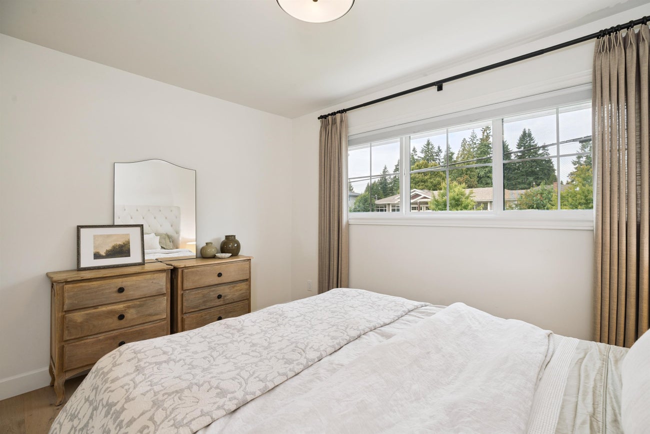 2250 Gale Avenue - Central Coquitlam Single Family Residence for Sale, 5 Bedrooms (R3060929)# - 15