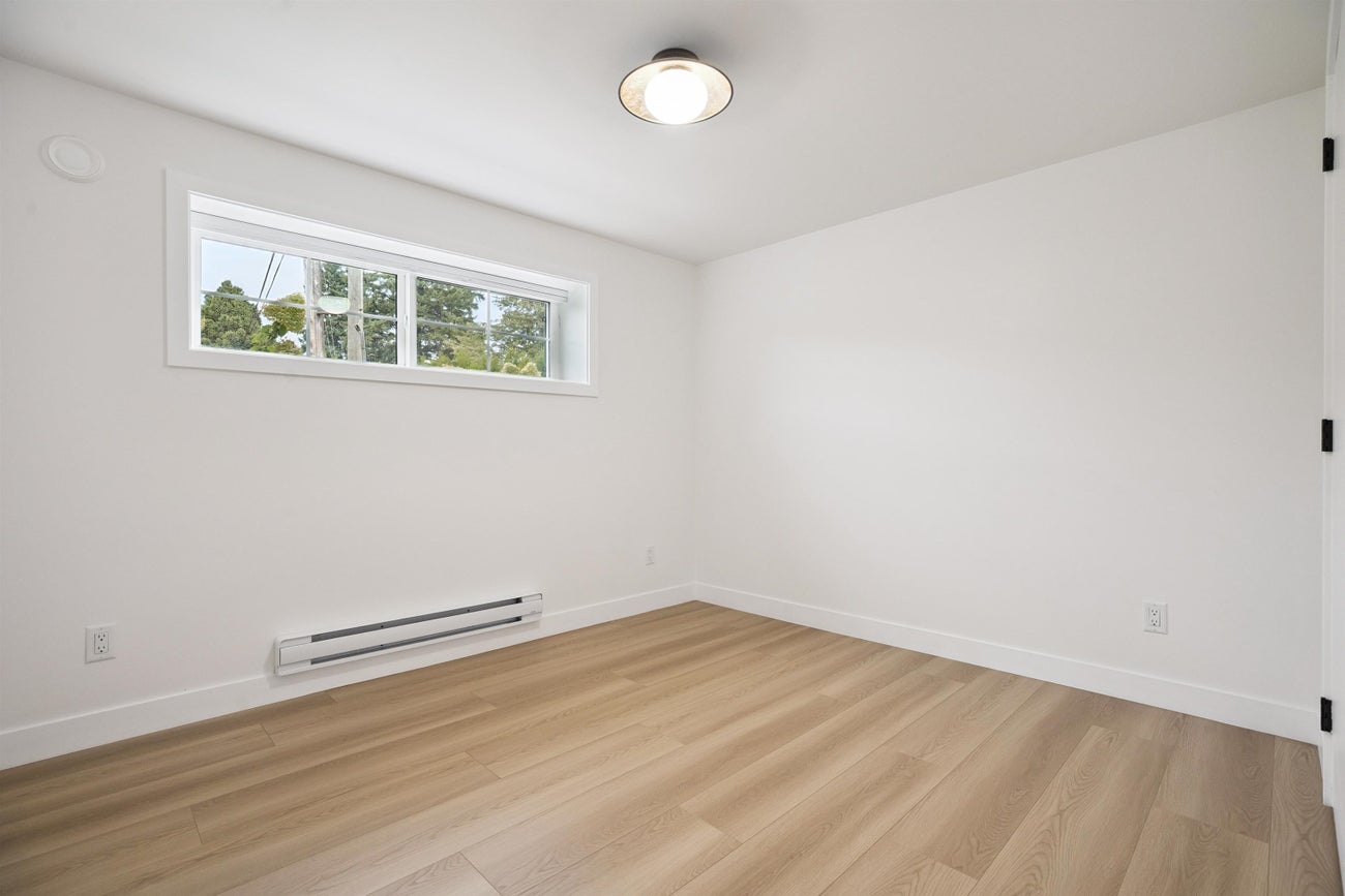 2250 Gale Avenue - Central Coquitlam Single Family Residence for Sale, 5 Bedrooms (R3060929)# - 26