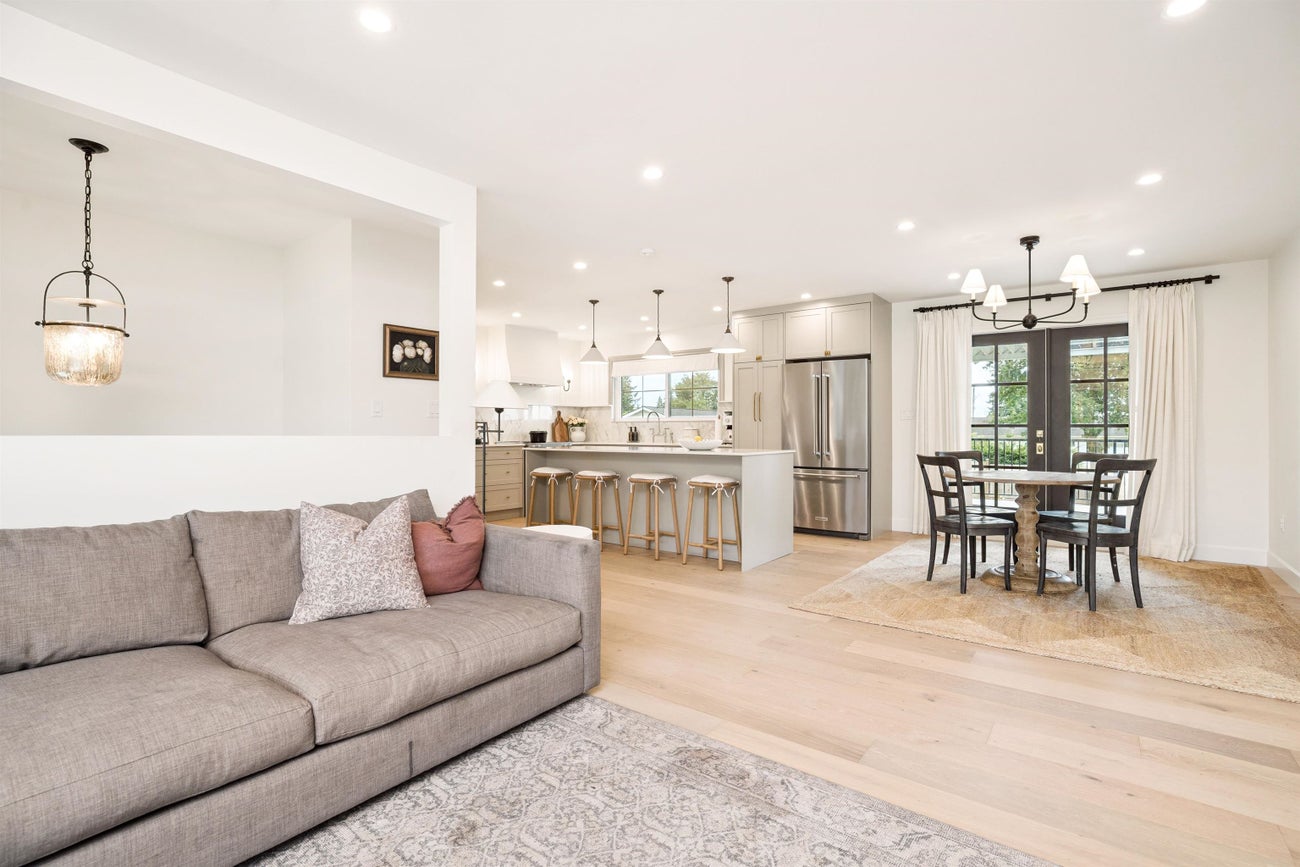 2250 Gale Avenue - Central Coquitlam Single Family Residence for Sale, 5 Bedrooms (R3060929)# - 5