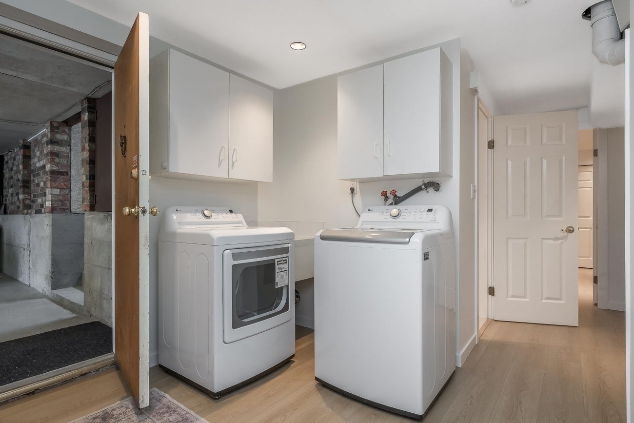 6825 Hycrest Drive - Montecito Single Family Residence for Sale, 5 Bedrooms (R3061015)# - 18 6825 Hycrest Drive - Montecito Single Family Residence for Sale, 5 Bedrooms (R3061015)# - 18