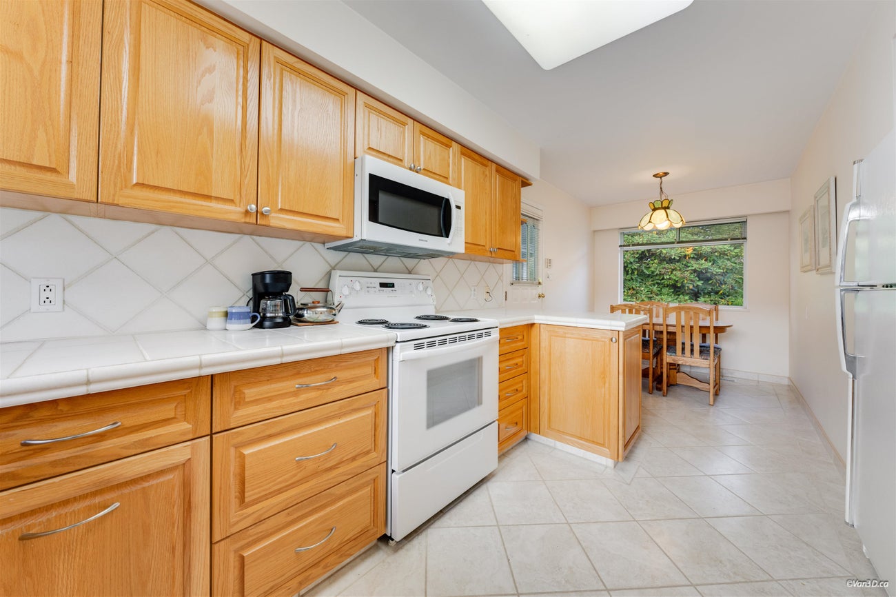 854 Kinsac Street - Coquitlam West Single Family Residence for Sale, 3 Bedrooms (R3061059)# - 11