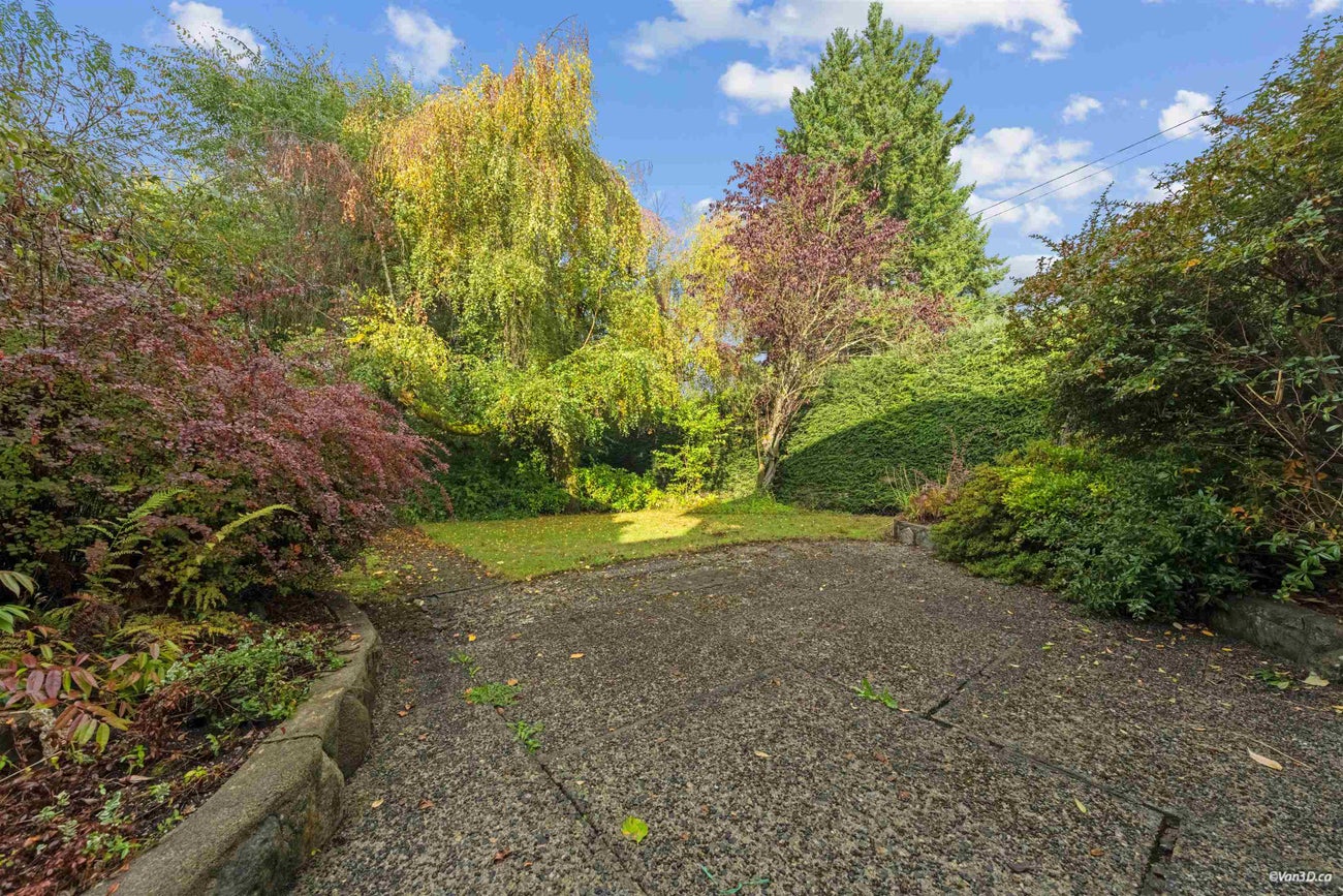 854 Kinsac Street - Coquitlam West Single Family Residence for Sale, 3 Bedrooms (R3061059)# - 36