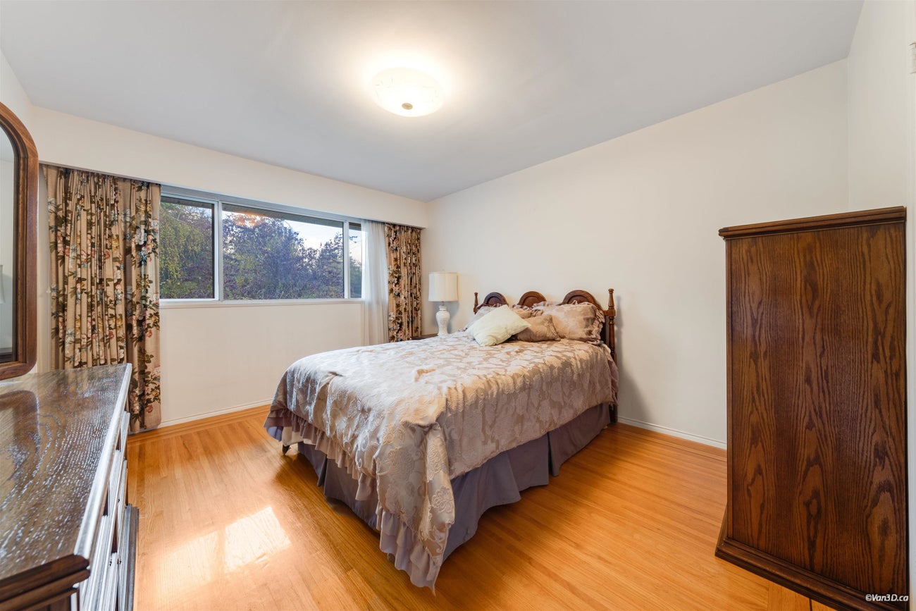 854 Kinsac Street - Coquitlam West Single Family Residence for Sale, 3 Bedrooms (R3061059)# - 5